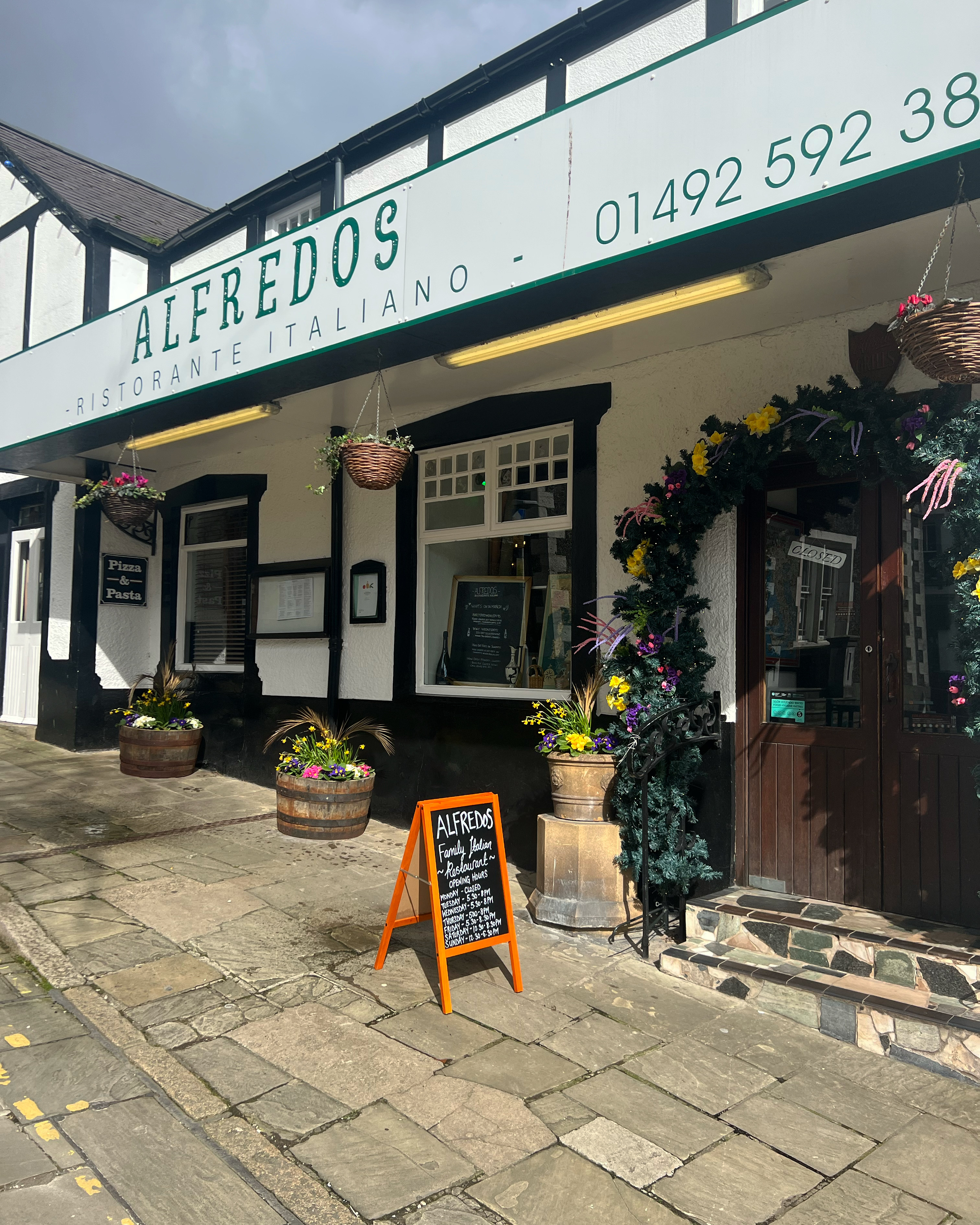 Alfredo’s Italian restaurant entrance